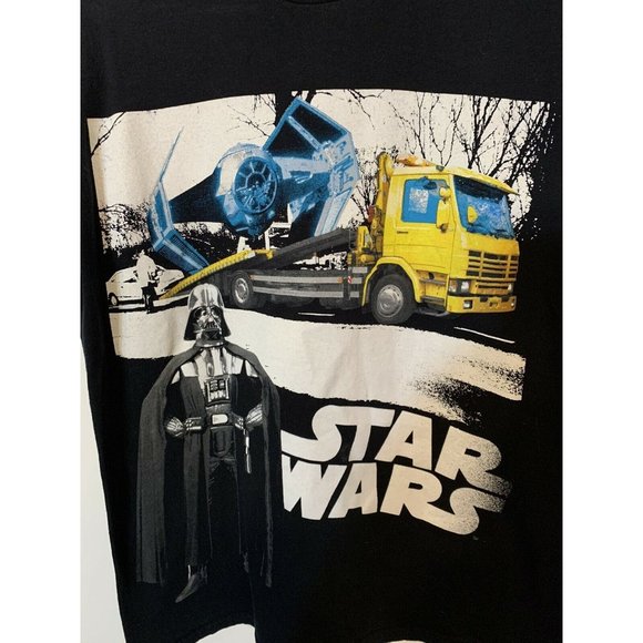 Star Wars Darth Vader Men’s Sz‎ M T shirt Towing Darth’s Tie Fighter - Picture 1 of 7